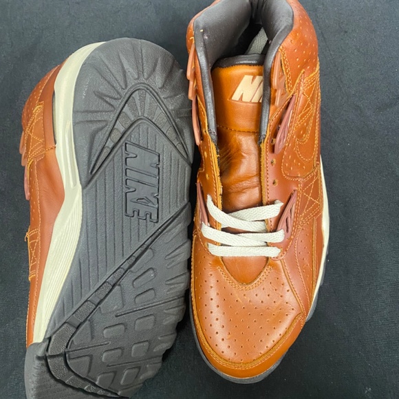 Italian leather bo Jackson’s